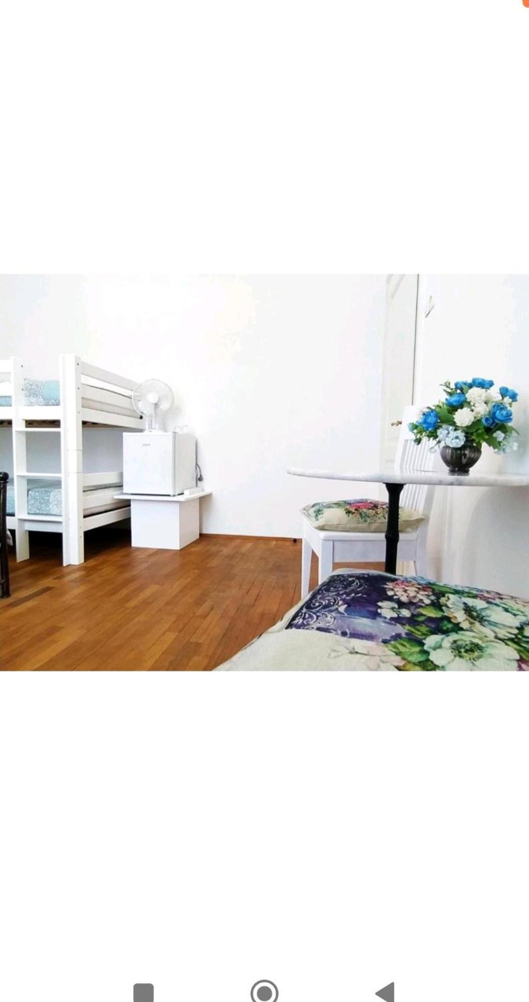 Guest House Izola Buitenkant foto