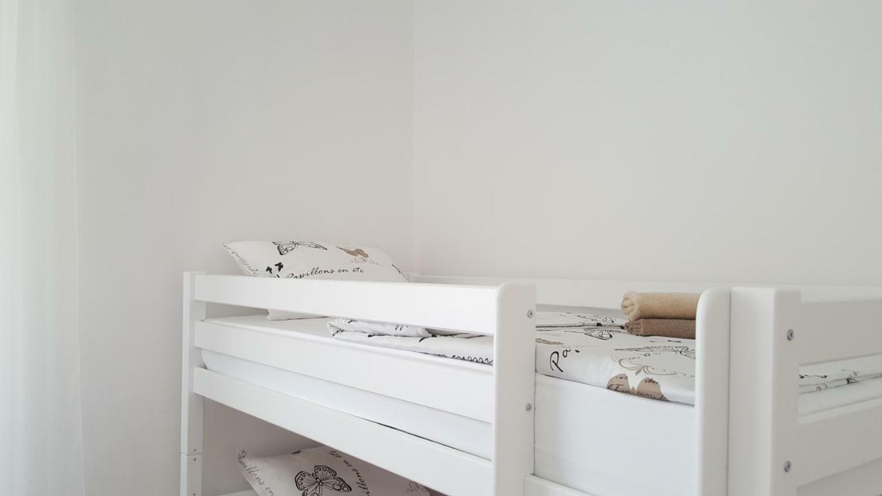 Guest House Izola Buitenkant foto